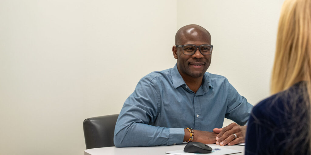 ibinola discussing implant consult